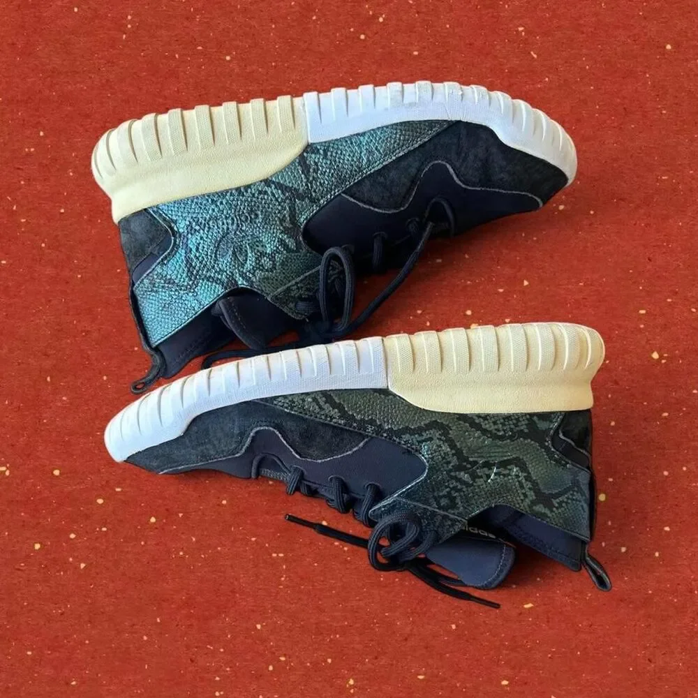 Adidas Men's Black and Blue Trainers